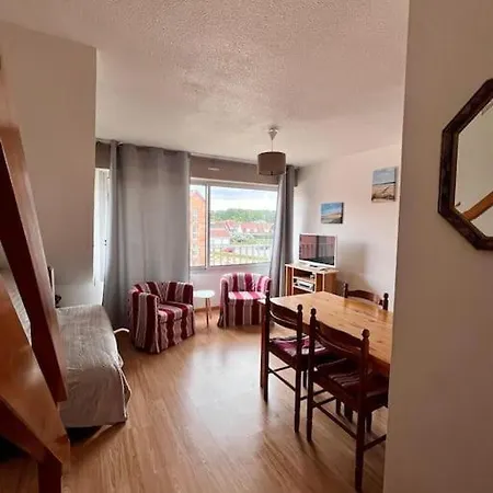 Duplex A 100m De La *